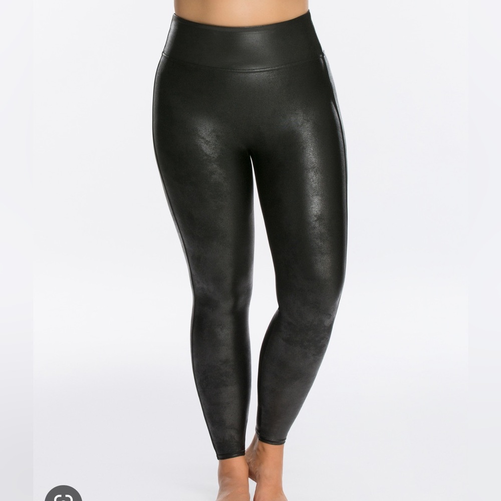 Spanx Faux Leather Leggings in great condition - Black - 1X Petite